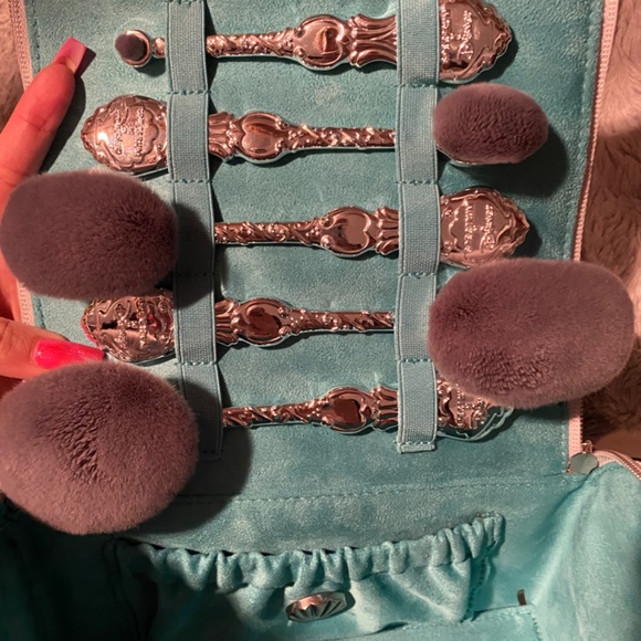 Disney Spectrum Limited Edition Little Mermaid 5 Makeup vegan Brush Set Rare! - Picture 10 of 12